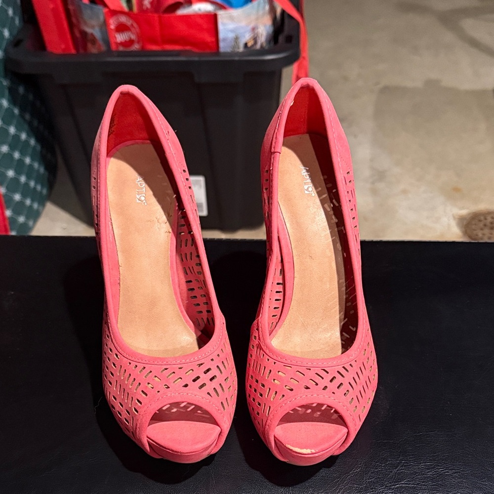 Apt. 9 Coral Peep-Toe Heels